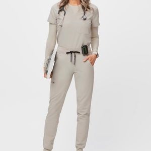 FIGS Scrub Jogger Set